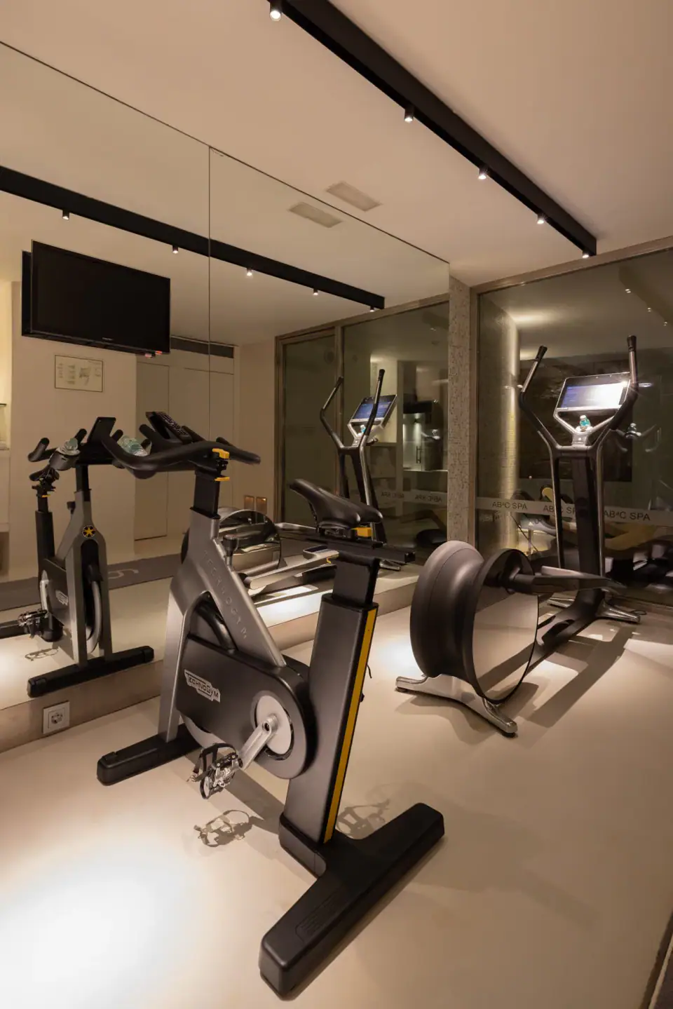 The latest equipment to maintain your routine